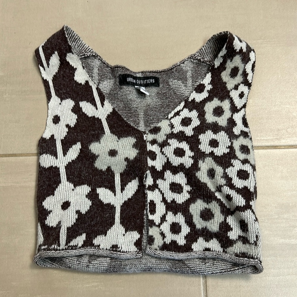 Brown flowered Urban Outfitters crop top